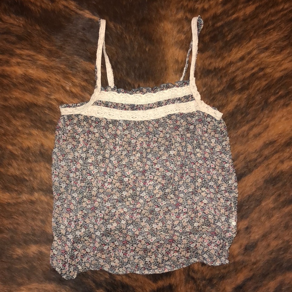 American Eagle lace and floral designed tank top